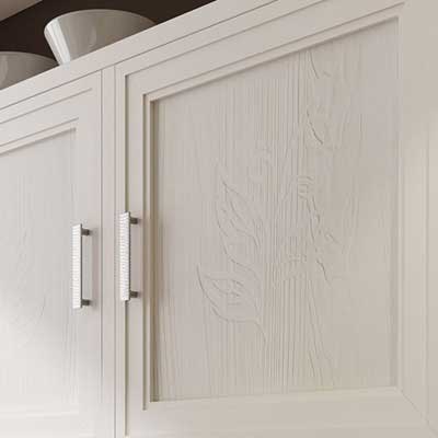 Particolare delle ante decorate